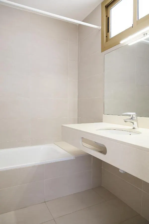 Uhc Acacias Apartments Salou