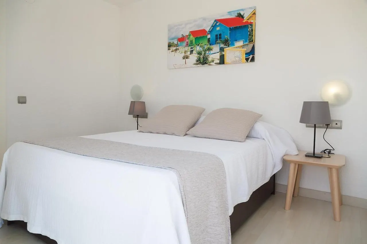 Uhc Acacias Apartments サロウ
